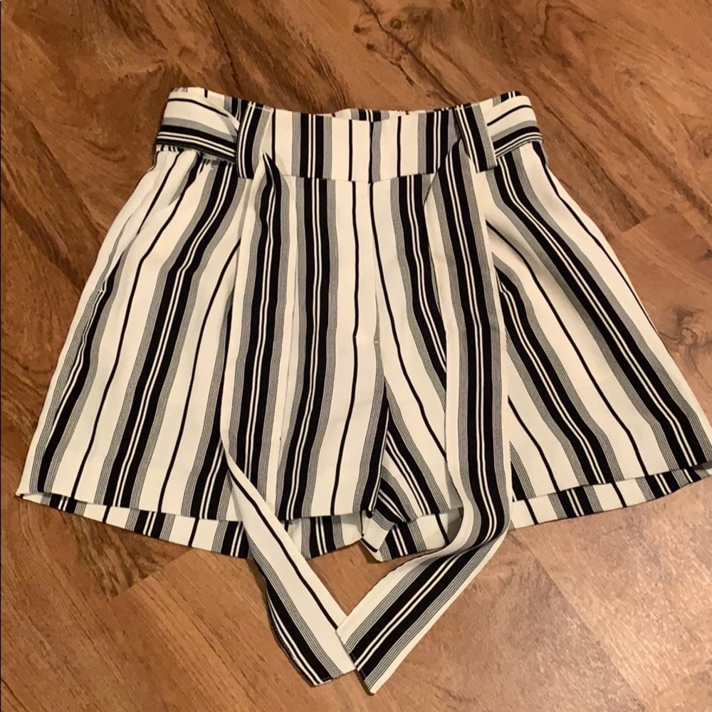 H&M dress shorts
